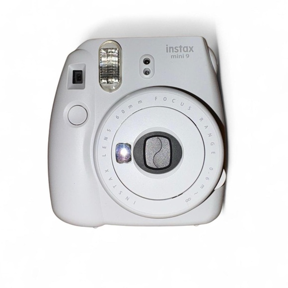 tv show this is us crew Fujifilm Instax Mini 9 Instant Camera - White - Picture 5 of 7